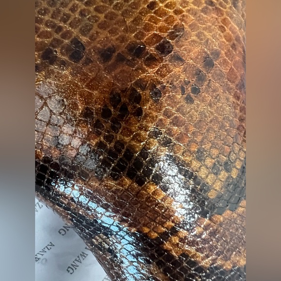 New AZALEA WANG CLOG IN BROWN Snake Print Platform Shoes Size 10 fits like 9.5 - Picture 5 of 7